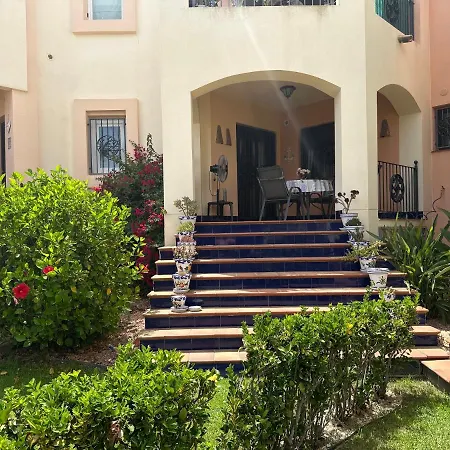 Punta Marina 1135, Luxury 2 Bed, 2 Bath Appt Wifi,air Con,overlooking Pool アパート *